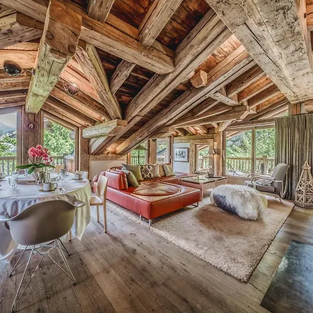 Chalet Chalet Montanum, Ski In - Ski Out, 9 Pax Courchevel 1550 Courchevel