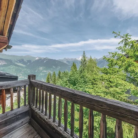 Chalet Montanum, Ski In - Ski Out, 9 Pax Courchevel 1550 *